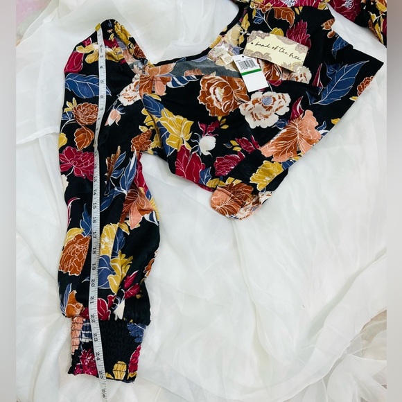 Band of the Free NWT Camille Berry Floral Crossover Tie Crop Top Bishop Sleeve - Picture 11 of 13